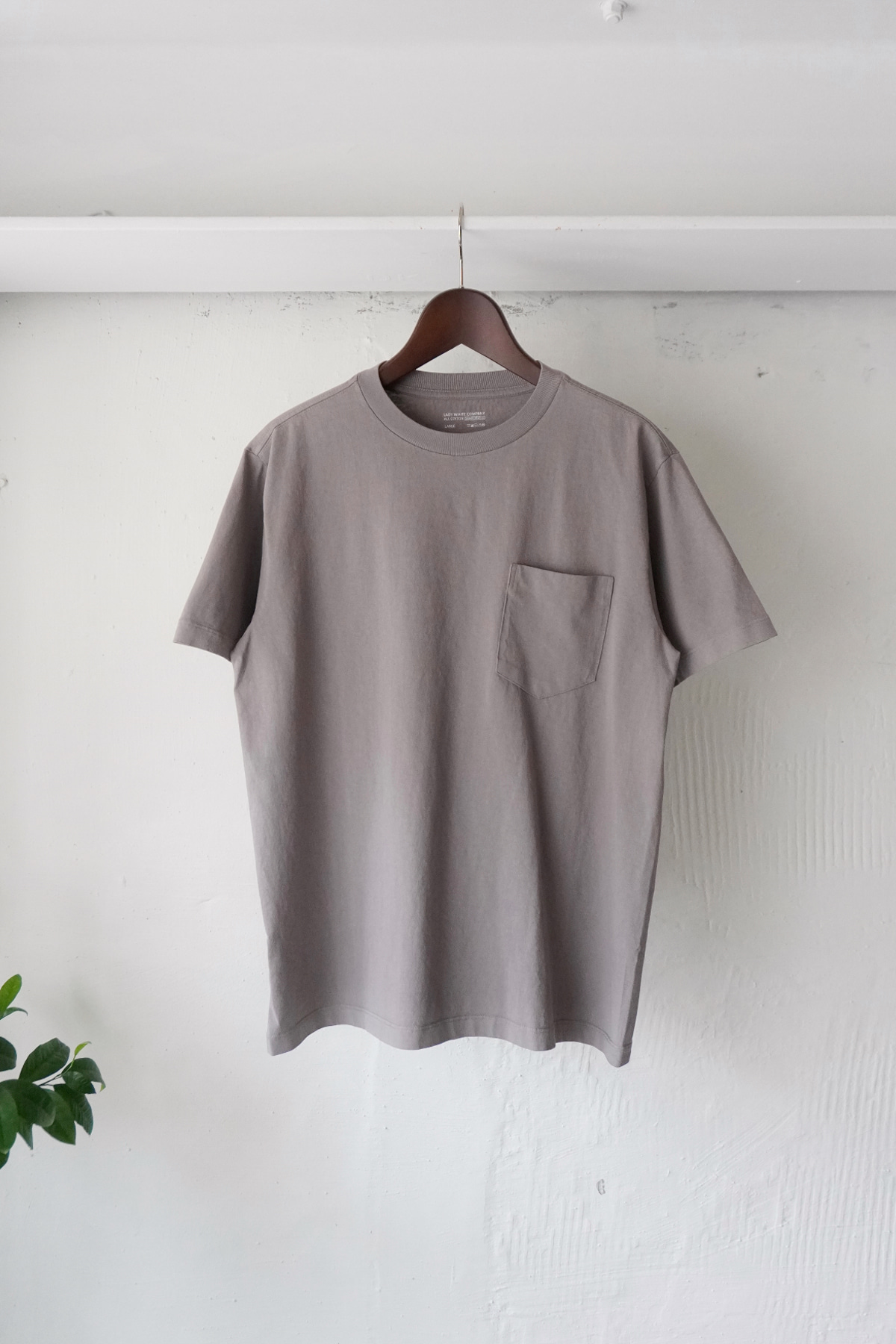 [LADY WHITE CO.] Balta Pocket T-Shirt - True Grey