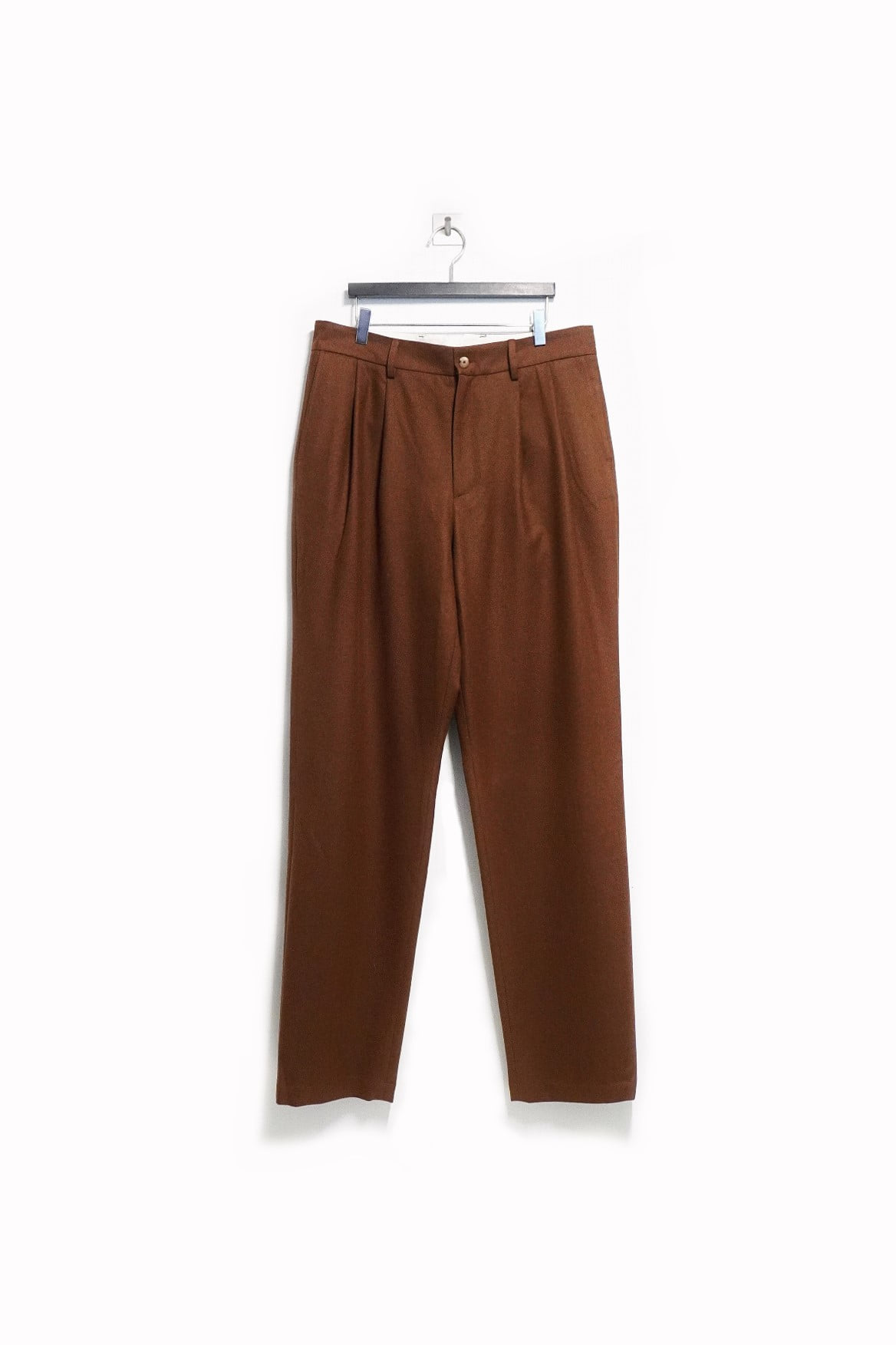 [DE BONNE FACTURE] Two Pleats Large Trousers – Caramel