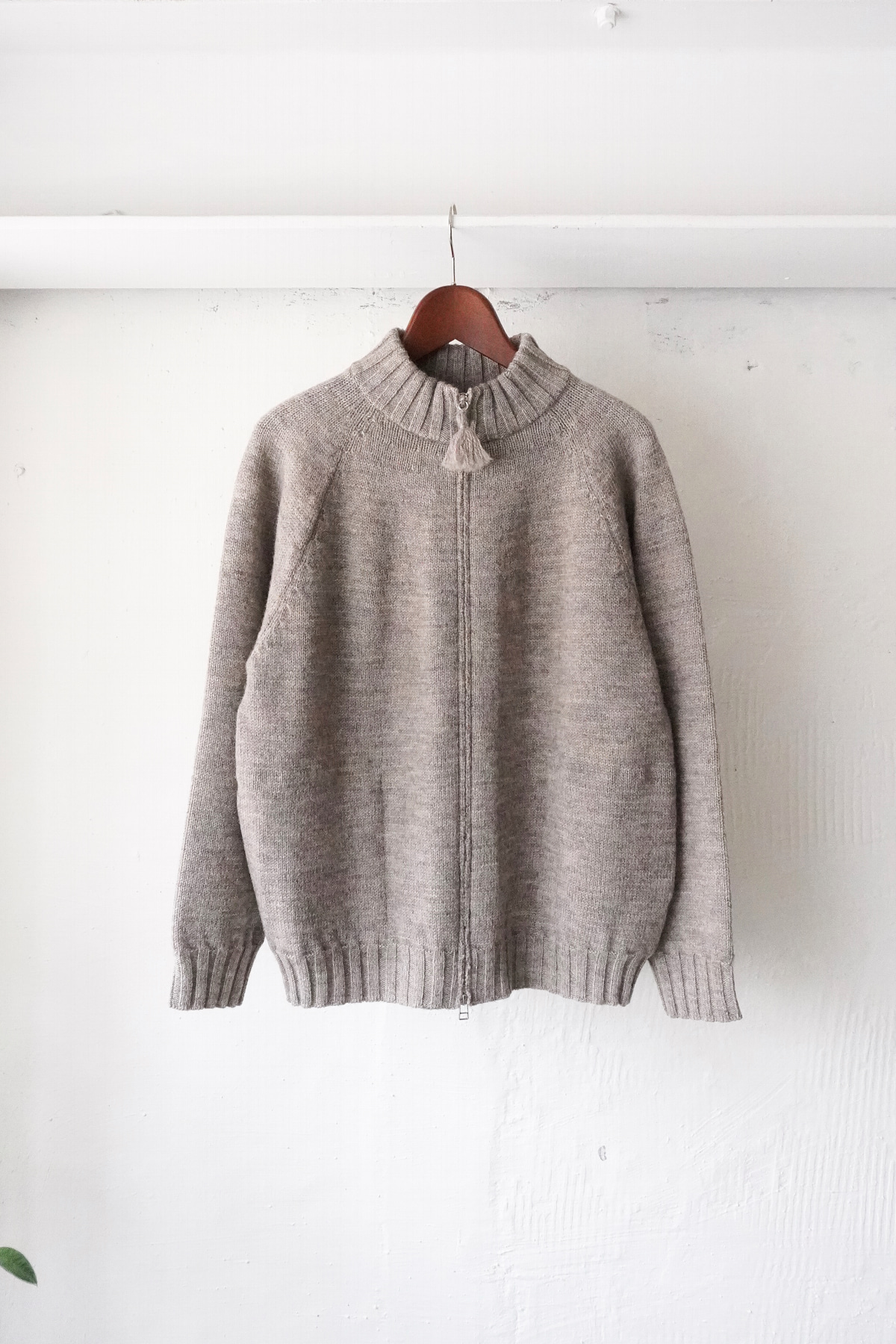 [OLD JOE BRAND] Tweedy Yarn Zip Sweater - Mink